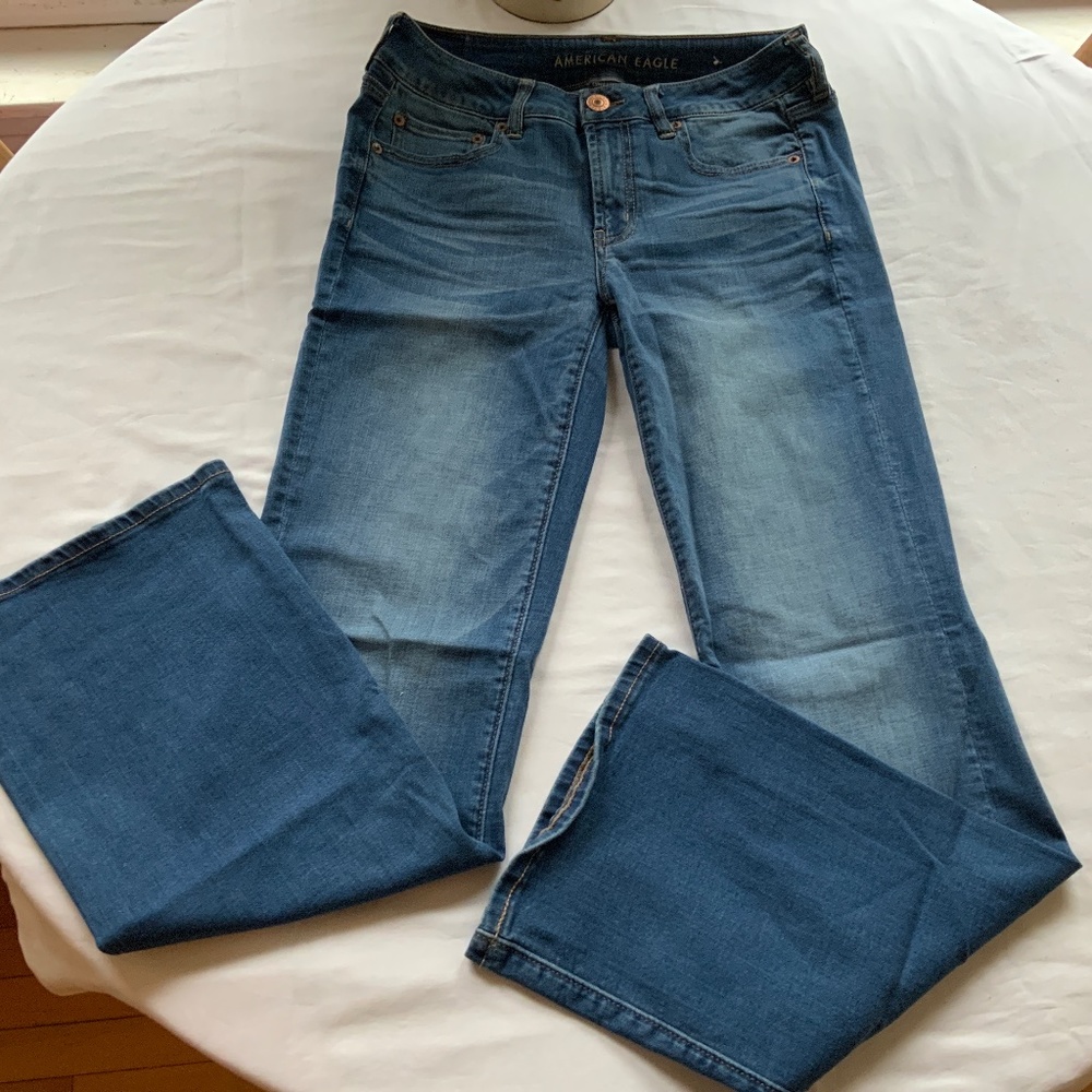 AMERICAN EAGLE Super stretch favorite boyfriend jeans/exc condition/6